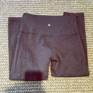 Lulu lemon Black Capris